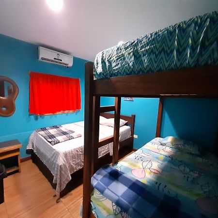 Coral Reef Surf Hostel And Camp Tamarindo Eksteriør bilde