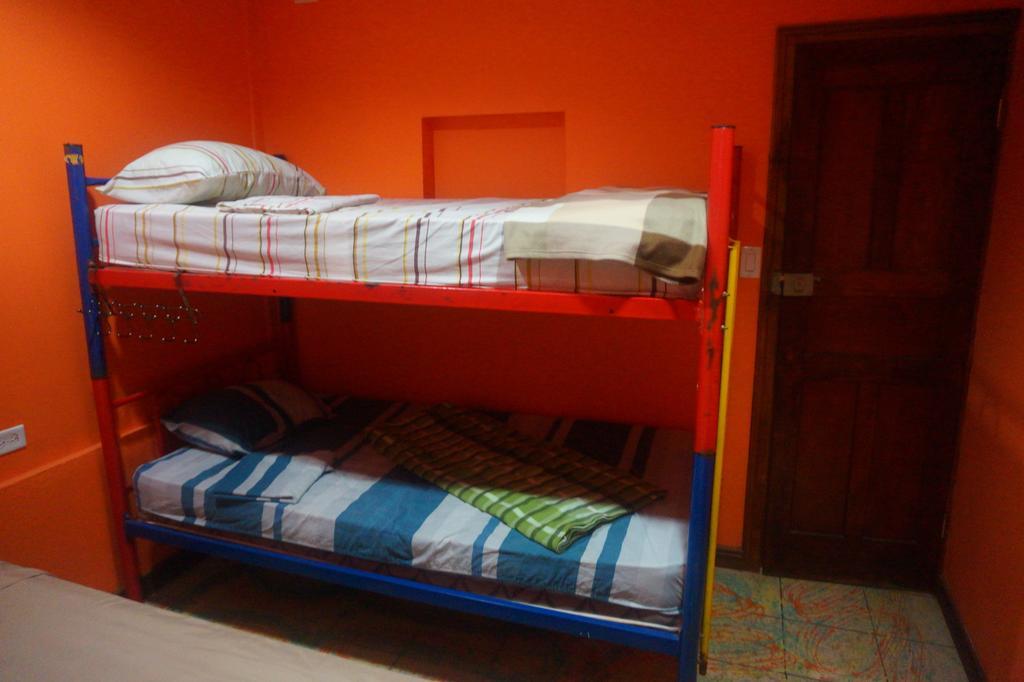 Coral Reef Surf Hostel And Camp Tamarindo Eksteriør bilde