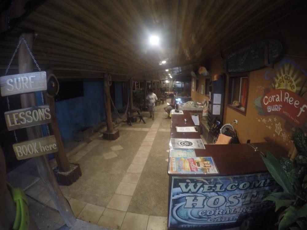 Coral Reef Surf Hostel And Camp Tamarindo Eksteriør bilde